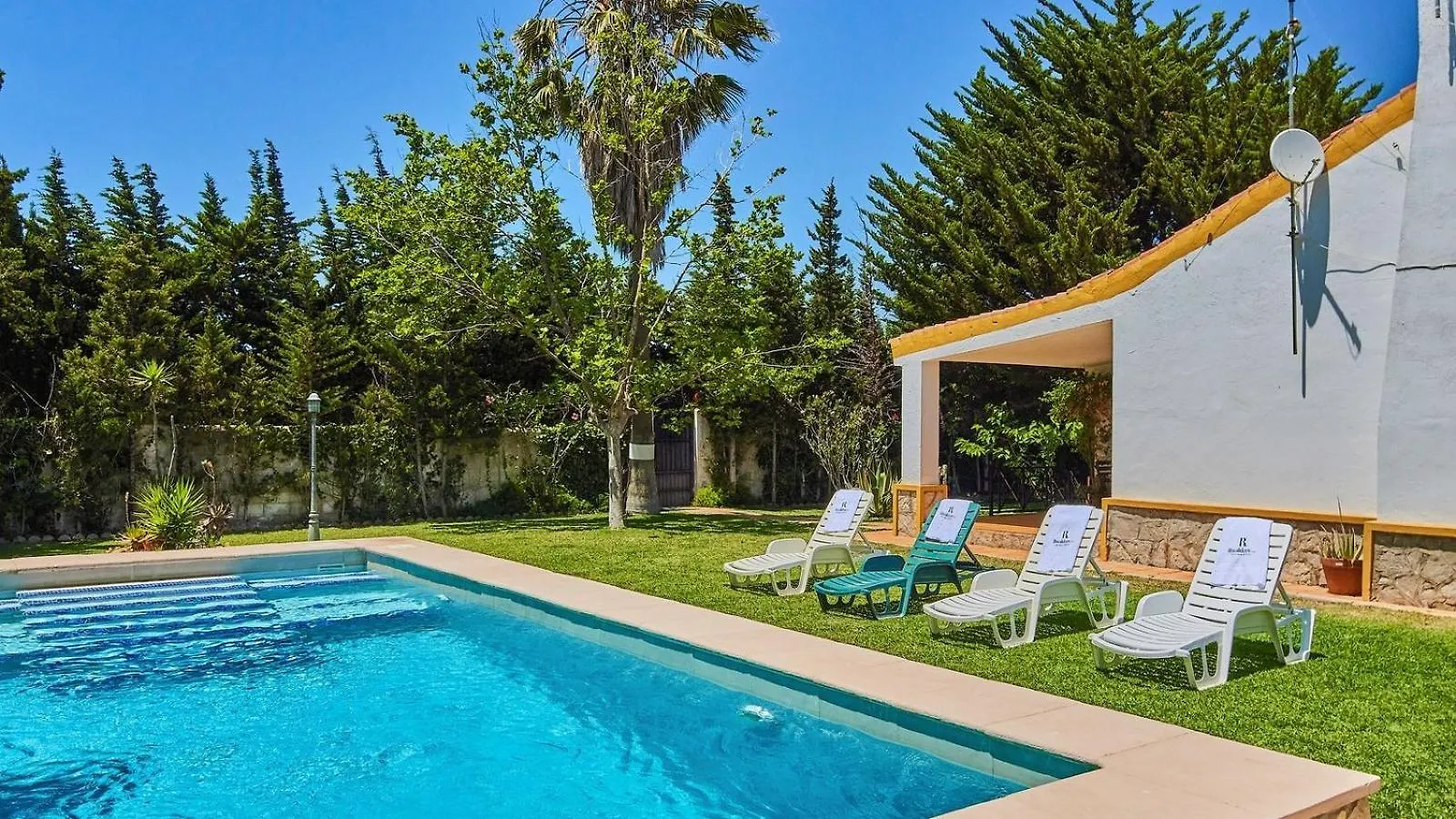 Villa Alegria Conil De La Frontera By Ruralidays contacts